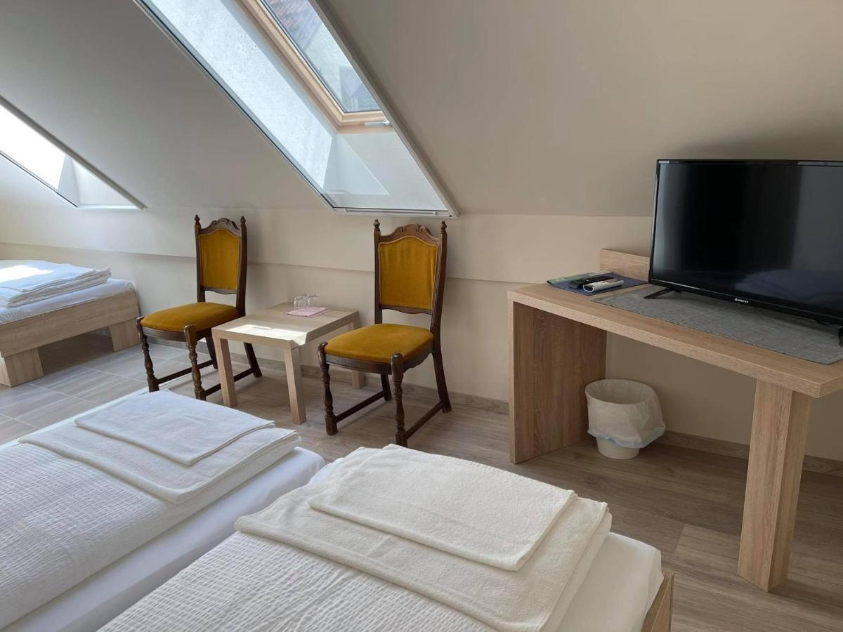 Bed and Breakfast Szolofuert Fogado Kecskemét Esterno foto